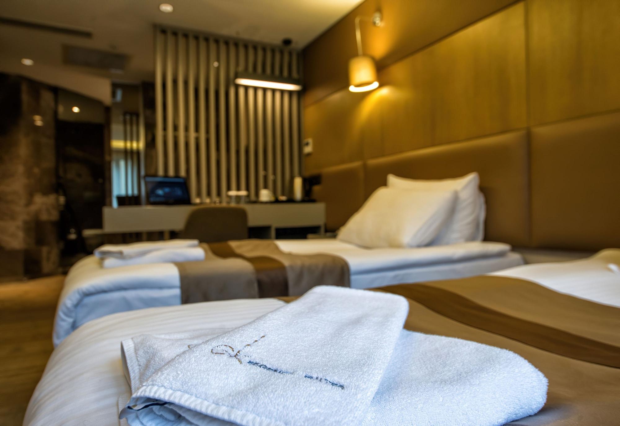 Gk Regency Suites Hotel Istanbul Exteriör bild